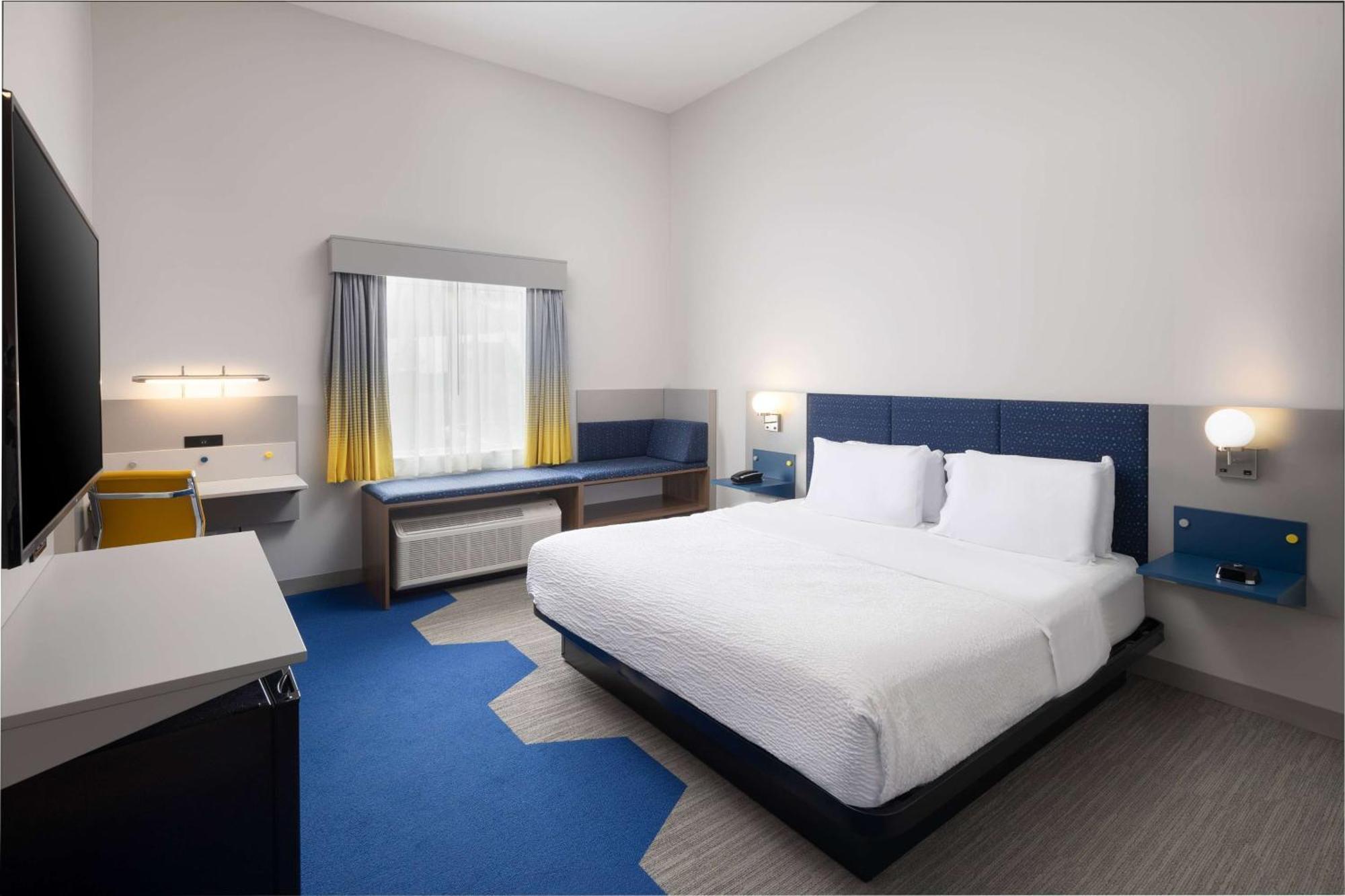 Microtel Inn & Suites By Wyndham Macedon Экстерьер фото